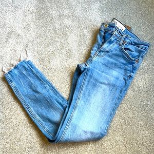 Zara jeans size 2